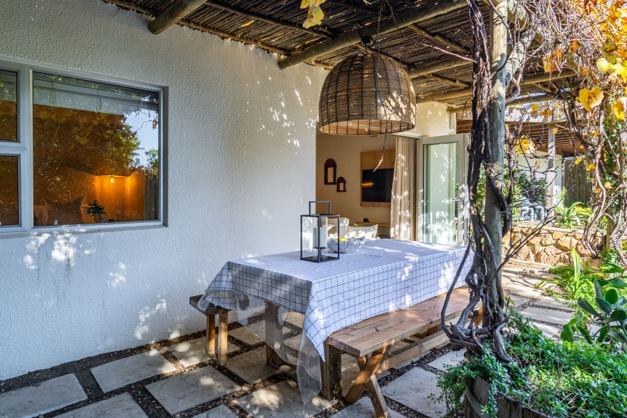 To Let 2 Bedroom Property for Rent in Camps Bay Western Cape